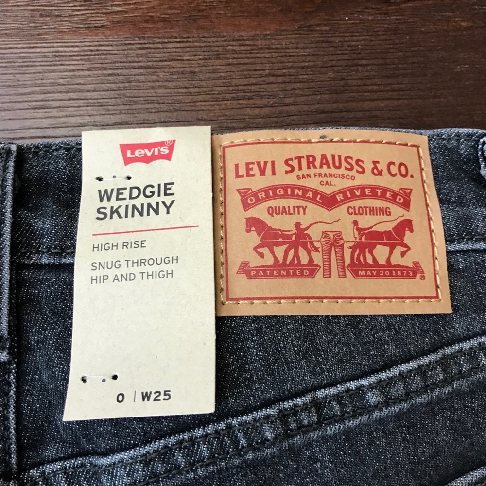 Levi’s wedgie skinny jeans - Picture 3 of 5